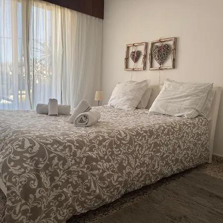 Nikolas And Persefoni Flats Апартаменты *